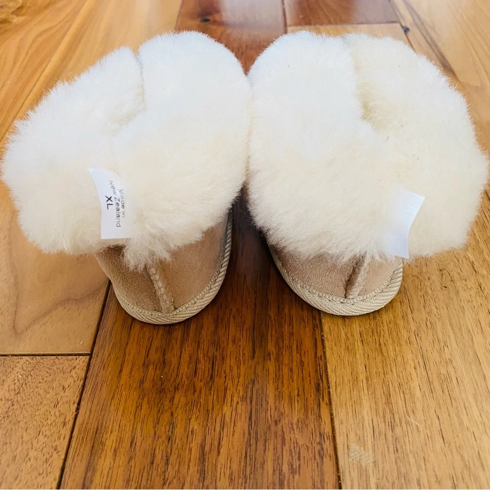 New Shearling Booties Baby Girls Size XL